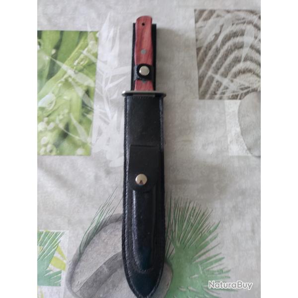 Dague de chasse et son petit couteau tire bouchon