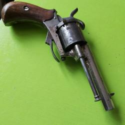 Petit pistolet à broche xixeme