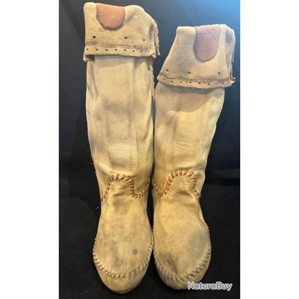 Jolie paire de mocassins montants  indiens des plaines taille 43