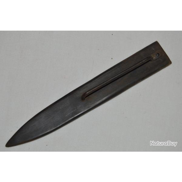 FOURREAU POIGNARD MODELE 1916-COUTEAU DE TRANCHEE GUERRE 1914/1918-POIGNARD DE TANKISTE FRANCE 1940