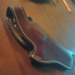 Holster,  étui,  gaine pour colt soubnose, canon 3 pouces et demie
