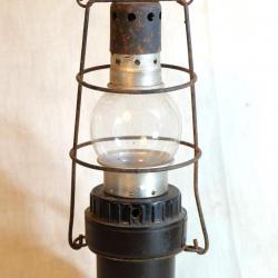 Armée - lampe bricolée petit container WWII VIM24L001
