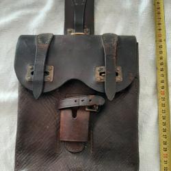Porte outils et baïonnette cuir Cavalerie Armée Portugaise