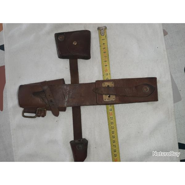 Gousset Porte outil pioche et baionnette Arme Portugaise14 18 ww1