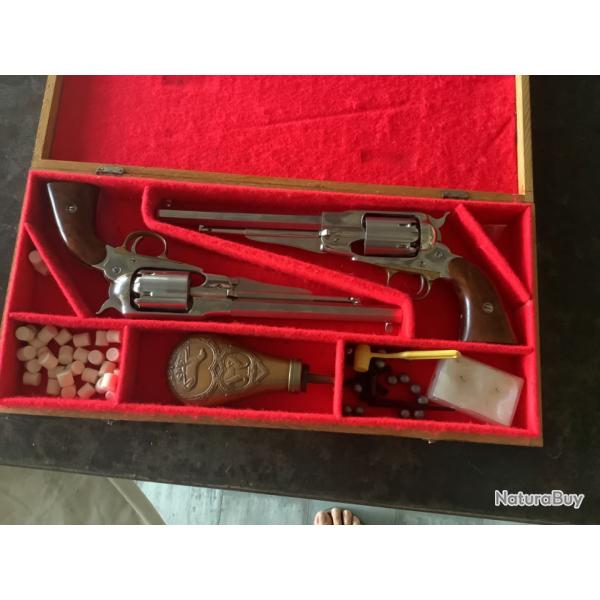 Coffret avec 2 revolvers pn cal 44