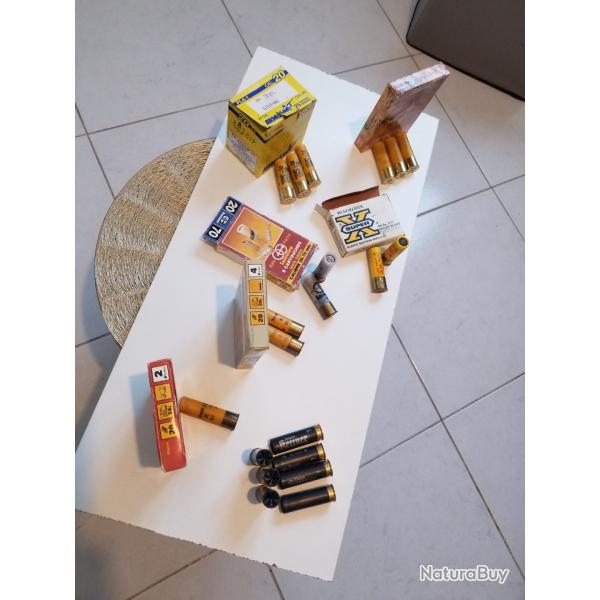 Lot B. 71 cartouches calibre 20 diverses dont 11 balles.