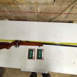 une carabine 14 mm avec 2 boites de cartouches