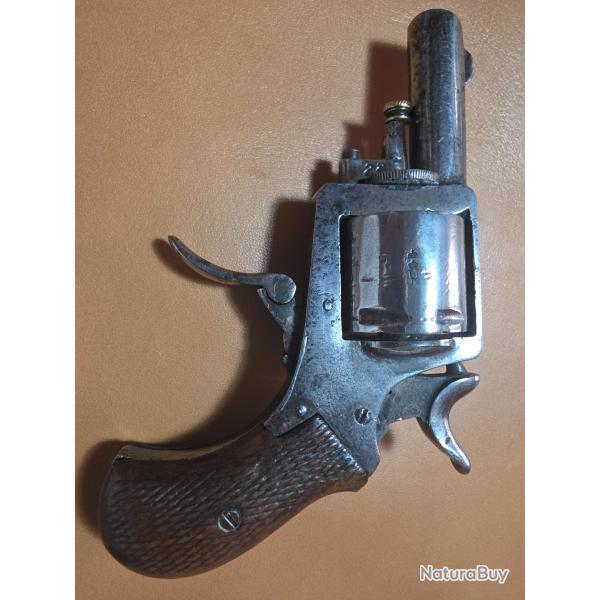 REVOLVER DE FABRICATION LIEGEOISE       BULLDOG CALIBRE 320 - PARFAIT TAT