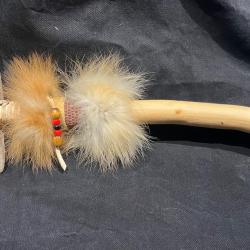 Casse tête tomahawk en pierre indien des plaines souvenir réserve indienne