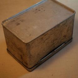 Boite en aluminium pour lunette de motard ou aviateur ref DIV24BLU001