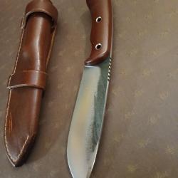 Vend couteau le Retord  créé et forgé par Fred Maschio manche micarta étui cuir