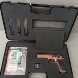 Pistolet TANFOGLIO Xtrem III E.G.D calibre 9x19 avec mallette, accessoires et 4 chargeurs