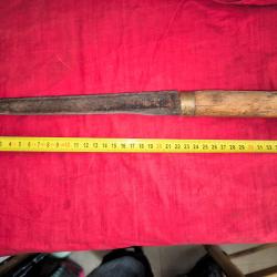Poignard de tranchée artisanal ww1 1914 1918 à base d'un sabre. 35,5 cm de long dont 23 cm de lame