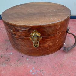Casquette de Marine dans sa Boite Bois