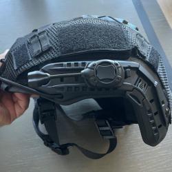 Casque balistique équipé
