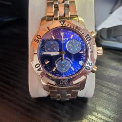 Montre Tissot PRS 200 chronographe &eacute;tanche 20ATM plaqu&eacute; or pile neuve fonctionne parfaitement .