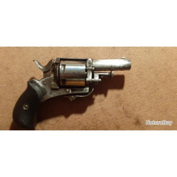 Magnifique le parisien revolver bulldog 320 le parisien