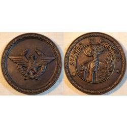 ITALIE WWII - Lourde médaille bronze école guerre SCUOLA DI GUERRA - SDB25MED017