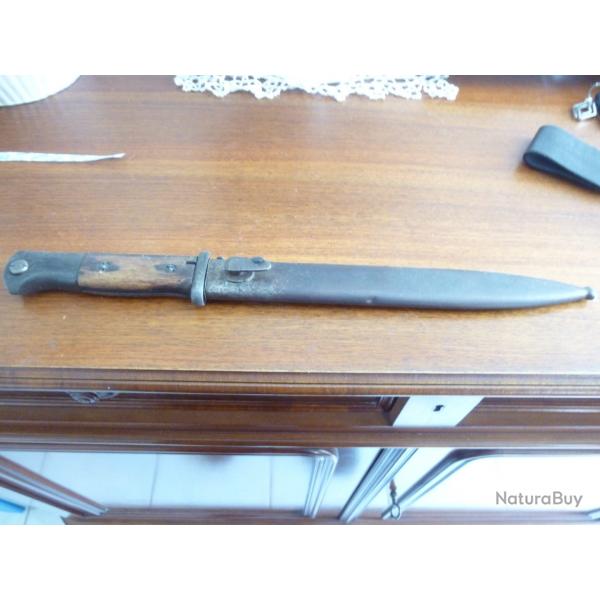 BAIONNETTE POUR 98K BON ETAT PLAQUETTES BOIS SANS APOLOGIE DE TERRAIN