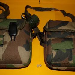 ARMEE AMERICAINE U.S : LOT DE 2 GOURDES MILITAIRES EN PLASTIQUE ET SON ETUI CAMOUFLE  U.S , LA GOURD