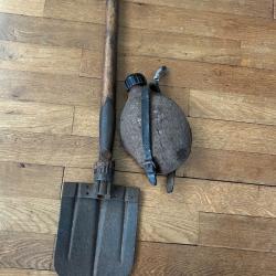 Lot pelle + gourde WW2