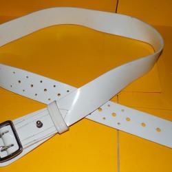 CEINTURON BLANC  DE LA GENDARMERIE NATIONALE , TAILLE 4 LONGUEUR TOTALE DU CEINTURON 125 CM , FABRIC