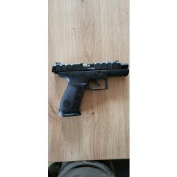Pistolet Beretta apx co2