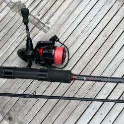 Ensemble canne Warrior Heavy spin 40-80g 2m10 moulinet Okuma Ceymar XT 4000 tresse spider 25