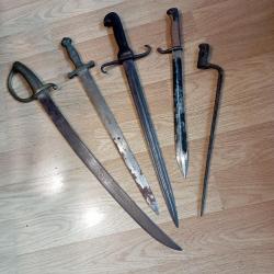 Lot d'armes blanches à compléter et restaurer.