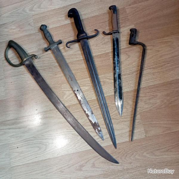 Lot d'armes blanches  complter et restaurer.