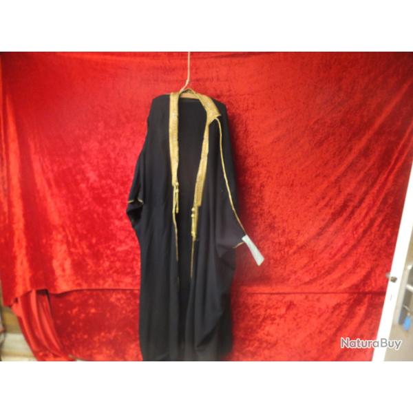 Ancien costume militaire.  burnous  militaire                                              (B6)