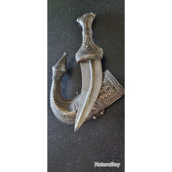 Superbe jambiya ancien en argent local