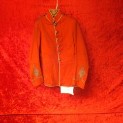 Ancien costume militaire.  dolman                                              (C4)