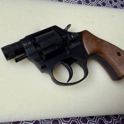 Vend un revolver d alarme ROHM RG 46