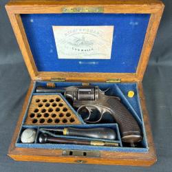 MAGNIFIQUE REVOLVER RICHARD BURNAND NEWCASTLE ON TYPE cal. 320