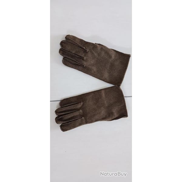 Paire de gants militaires paume cuir annes 70. Neuf.