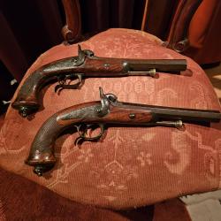 Paire de pistolets d'officier