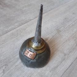Burette à huile US, ancien modèle. KAYE'S PAT ENT