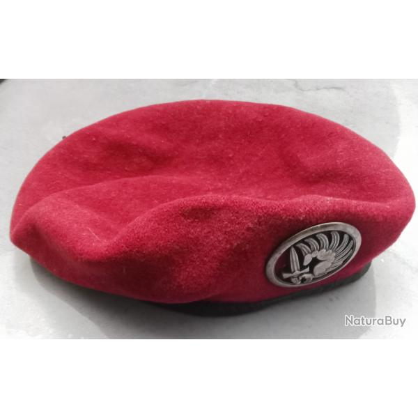 Bret militaire rouge "Special Commando" avec insigne