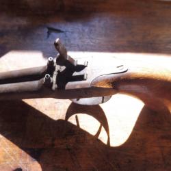 revolver poudre noire 19em 2 canons a restaurer manque 1 chien