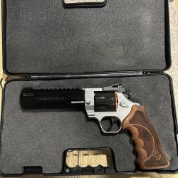 Très beau taurus racine Hunter 357 magnum.Comme neuf tiré 30 balles.