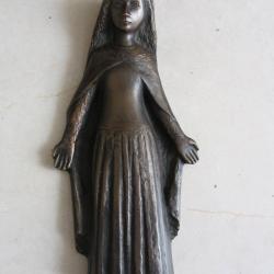Madone en bronze sign&eacute;e Pierre Toulhoat 1960