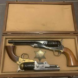 Coffret en bois avec 2 colt