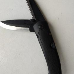 A SAISIR - Très robuste couteau technique lames de 8,4 cm cran de sécurité NEUF