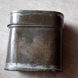 Petite boite de graisse suisse mdle 1875