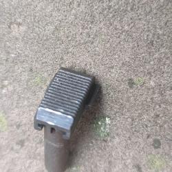 Bouton de démontage de pistolet cz 27 ( Pistole fnh )