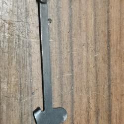 Piece de la platine  du pistolet Browning international 22lr ( 3 )