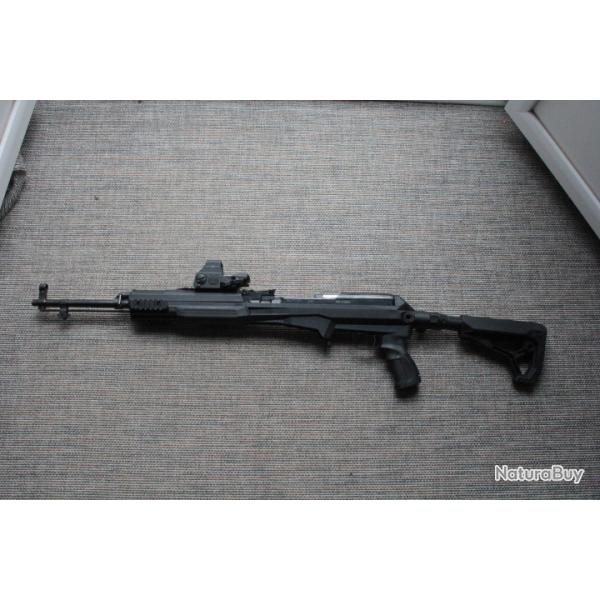 SKS 45 7.62x39 Crosse Fab defense et celle d'origine