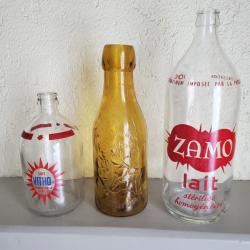 3 bouteilles de Lait vintages