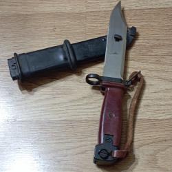 Baïonnette  AK 47, au même numéro en tbe